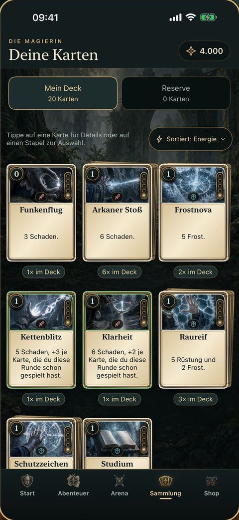 Die Kartensammlung der Magierin mit Deck und Reserve, darunter Karten wie Funkenflug, Arkaner Stoß und Frostnova.